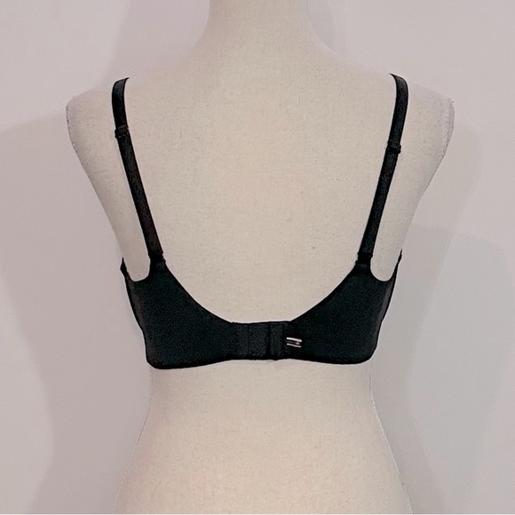 Victoria’s Secret Bra - Picture 2 of 5